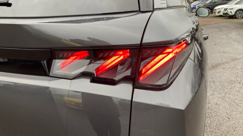 Peugeot 5008 1.2 Hybrid 136 GT 5dr e-DSC6 Petrol Estate